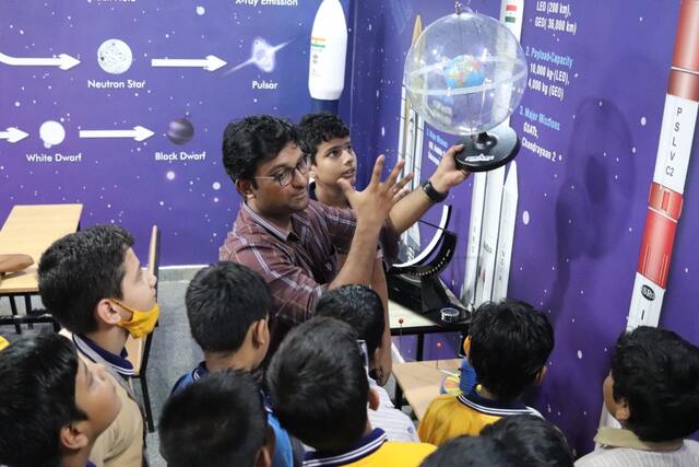 Setup Astronomy Lab for grades 2 to 10 in your school from Navars Edutech